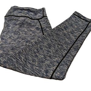 Nola Blue reversible leggings. Size 2x. EUC